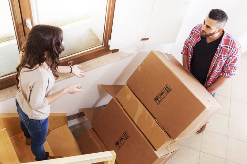 Local movers handling access and loading challenges near Knightsbridge buildings