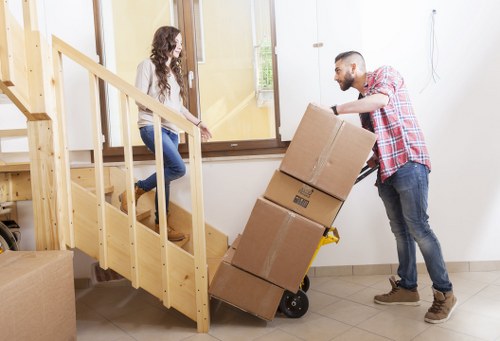 Specialist packing supplies for fragile household items in Knightsbridge